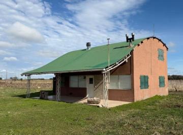 Casa · 135m² · 5 Ambientes · Casa de Campo en General Madariaga Frente Ruta 56