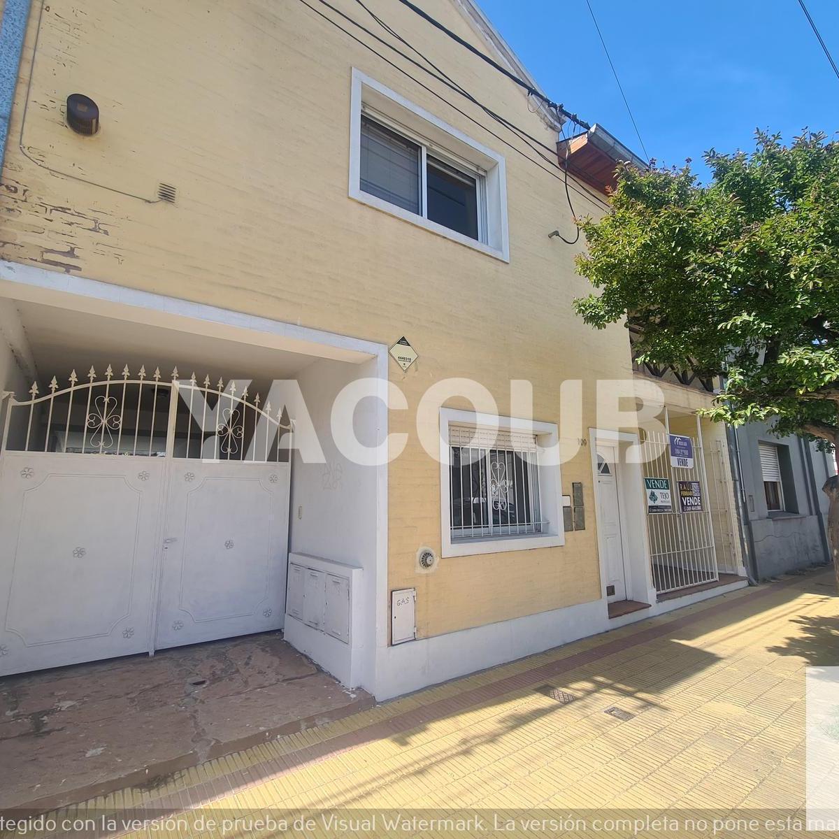 ph de dos dormitorios en venta ubicado sobre calle Mitre entre Alberdi y San Lorenzo