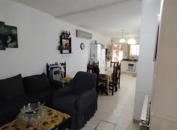 Casa de 4 ambientes, Neuquén · L&m:vende:casa:2d. Coch. Cubierta, Quincho, Patio. Neuquèn