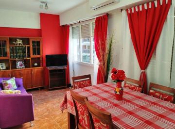 Departamento de 2 ambientes, Lomas de Zamora · Gorriti 397 Lomas o 2 Amb Frente Exc Estado Luminoso Apto Credito/profesional!