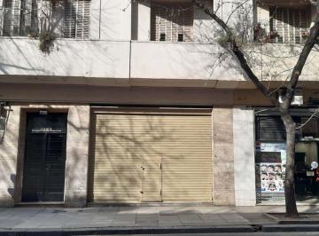 Local comercial · 72m² · Excelente Local con Sotano "Bajas Expensas"