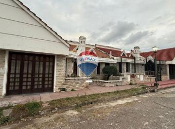 Casa · 165m² · 6 Ambientes · 1 Cochera · Venta Casa 3 Dorm - 194 m² - B° Alte Brown - Jujuy