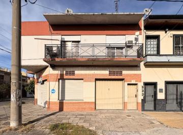 PH · 137m² · 3 Ambientes · 1 Cochera · Venta PH 3 Ambientes Isidro Casanova