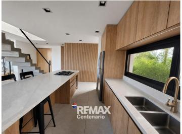 Casa · 193m² · 6 Ambientes · Casa Premium en La Martona con Piscina y Suite