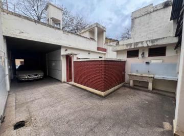 Depósito · 180m² · Venta Deposito con Vivienda Al Frente Cochera