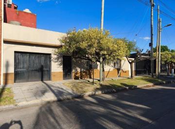 PH · 138m² · 3 Ambientes · 2 Cocheras · Venta PH 3 Amb Quilmes Jardin Cochera Deposito