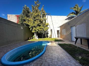 Casa · 133m² · 3 Ambientes · 1 Cochera · Venta Casa 3 Amb con Jardín Oportunidad Turdera