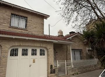 PH · 150m² · 4 Ambientes · Chalet en PH 4 Ambientes con Garage