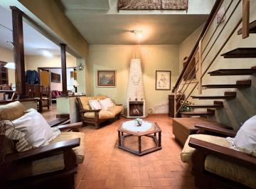 Casa · 234m² · 5 Ambientes · Venta Casa 5 Amb Villa Urquiza - Jardin/refaccionar