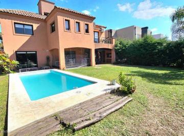 Casa · 204m² · 5 Ambientes · 1 Cochera · Venta Casa 5 Amb Pileta Haras m. Victoria Apta Cred