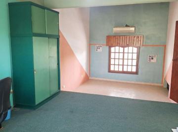 Casa · 166m² · 5 Ambientes · 2 Cocheras · Venta Casa 5 Amb Jardin Pileta Garage Ituzaingo