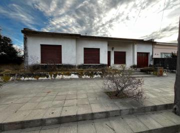 Casa · 120m² · 10 Ambientes · 1 Cochera · Casa Calle Malvinas Argentinas 466 - Miguel Riglos