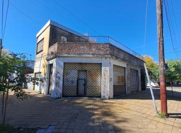 Casa · 142m² · 5 Ambientes · 1 Cochera · Venta Casa con Terraza y Cochera Lanus Oeste