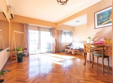 Departamento · 66m² · 3 Ambientes · Venta 3 Amb Coglhan Al Frente con Balcon Puro Sol