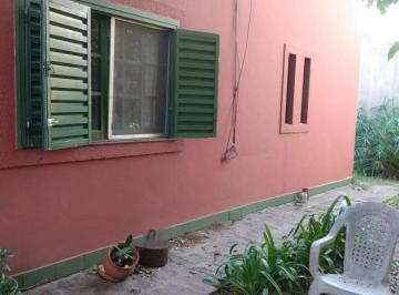 Casa · 70m² · 3 Ambientes · 1 Cochera · Casa en Venta - 2 Dorm. 2 Baños - City Bell