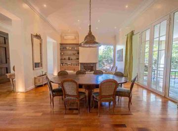 Casa · 417m² · 7 Ambientes · 2 Cocheras · Venta Casa La Vacherie