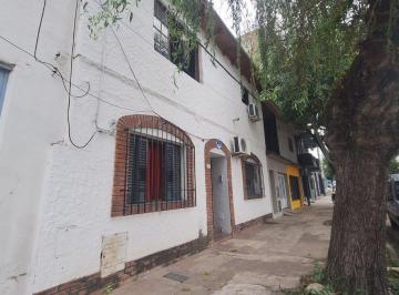Casa · 220m² · 5 Ambientes · Venta Casa Arroyito 4 Dorm. con Patio