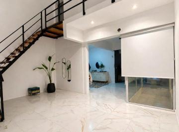 Casa · 379m² · 4 Ambientes · 3 Cocheras · Casa en Venta Excelente Propiedad