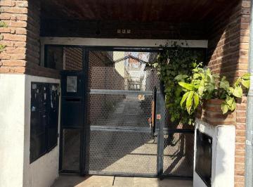 PH · 55m² · 3 Ambientes · Casa de Pasillo en Venta 2 Dorm. Rep. Sexta