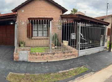 Casa en Venta de 4 ambientes Los Manantiales · Vendo Casa Barrio Los Manantiales
