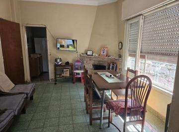 Casa · 73m² · 4 Ambientes · 1 Cochera · Casa en Venta en Berazategui