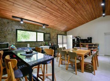 Casa · 100m² · 4 Ambientes · 1 Cochera · Casa en Venta en Lisandro Olmos