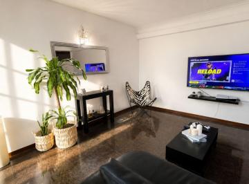 Casa · 203m² · 4 Ambientes · 1 Cochera · Venta Casa 3amb Cochera Quincho Jardín Quilmes o