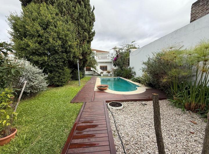 Casa · 3 Ambientes · 1 Cochera