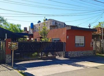 Casa · 126m² · 3 Ambientes · 1 Cochera · Venta Casa 4 Ambientes + Depto en Berazategui