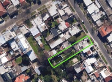 Casa · 60m² · 3 Ambientes · 1 Cochera · Venta Casa 3 Amb Berazategui a Reciclar