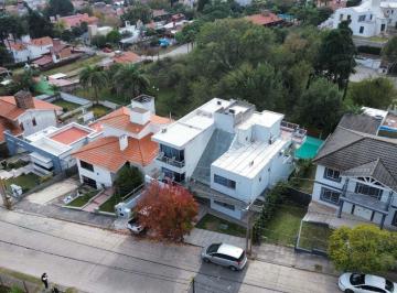 Casa · 468m² · 14 Ambientes · 1 Cochera · Venta Edificio 11 Hab Pileta Carlos Paz Exc Ubicac