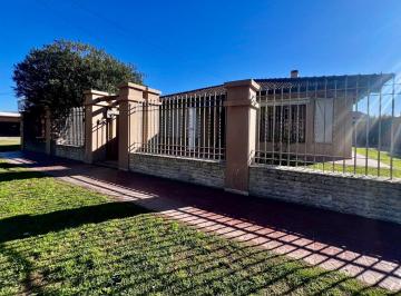 Casa · 256m² · 7 Ambientes · 2 Cocheras · Venta Casa Colonia Tirolesa Apta Credito Planos
