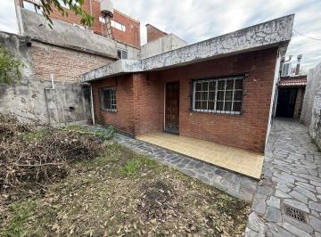 Casa · 237m² · 6 Ambientes · 1 Cochera · Venta Casa + con Local en Billinghurst