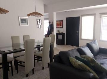 Casa · 170m² · 4 Ambientes · 6 Cocheras · Venta Casa 3 Hab. Pilar, Cancha de Tenis