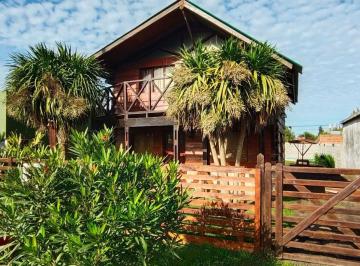 Casa · 65m² · 3 Ambientes · Venta Cabaña Santa Elena con Pileta