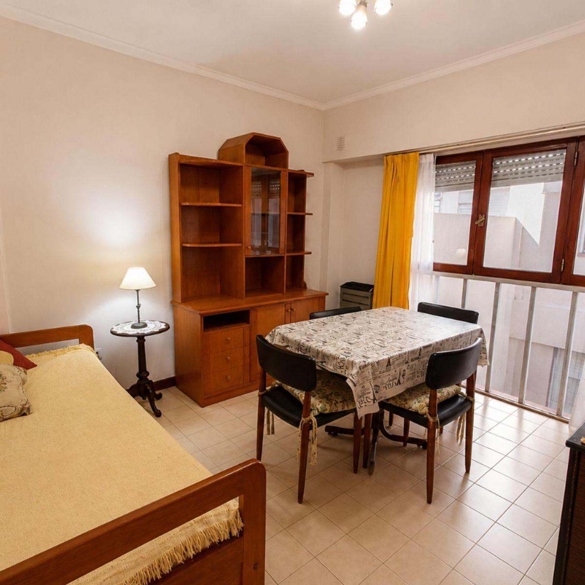Depto 2 amb, 31m² amoblado — La Perla