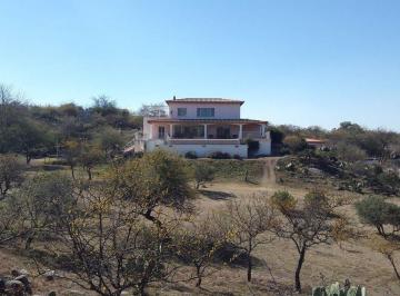 Casa · 441m² · 5 Ambientes · 1 Cochera · En Venta Casa 3 D de Categoria en Falda del Carmen