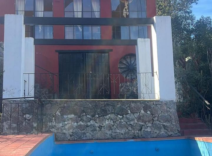 Casa · 126m² · 5 Ambientes · 1 Cochera