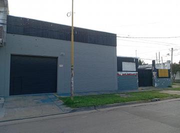 Bodega-Galpón · 200m² · Venta Galpón y Esquina Salida a Dos Calles