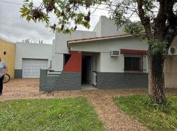 Casa · 120m² · 4 Ambientes · Venta Casa San Jeronimo Norte
