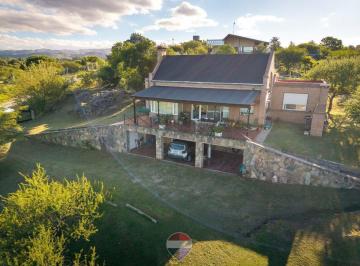 Casa · 362m² · 6 Ambientes · 2 Cocheras · Venta Casa 3 Dorm. + Pileta Falda del Carmen