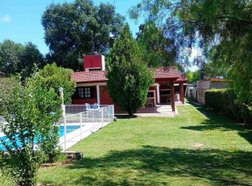 Casa · 156m² · 8 Ambientes · 2 Cocheras · Venta Complejo Cabañas Santa Rosa de Calamuchita