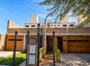 Casa · 318m² · 4 Ambientes · 2 Cocheras · Venta 2 Duplex Inversionistas B Poeta Lugones Cba