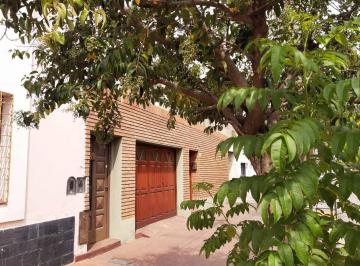 Casa · 183m² · 3 Ambientes · 1 Cochera · Venta Casa Dos Dorm. Cochera Providencia