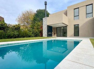 Casa · 223m² · 4 Ambientes · 2 Cocheras · Venta Casa 4 Ambientes Fincas de Hudson