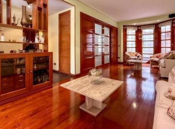 Casa · 220m² · 5 Ambientes · 2 Cocheras · Venta 5 Ambientes Doble Cochera Wilde Unico
