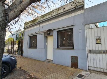 Casa · 93m² · 4 Ambientes · Venta Casa 4 Ambientes Amplio Fondo Quilmes Centro