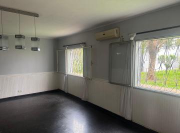 PH · 85m² · 4 Ambientes · PH 4 Ambientes Venta Berazategui con Patio
