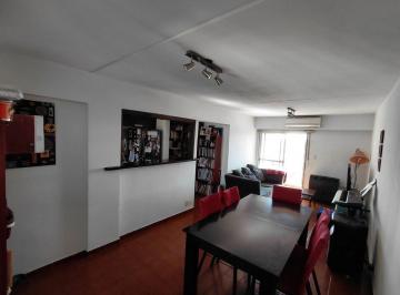 Departamento · 68m² · 4 Ambientes · 1 Cochera · Venta 4 Amb Luminoso Reciclado Balcon Araujo 2900