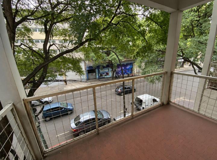 Venta Monoambiente C/ Balcón Frente Cocina Separad